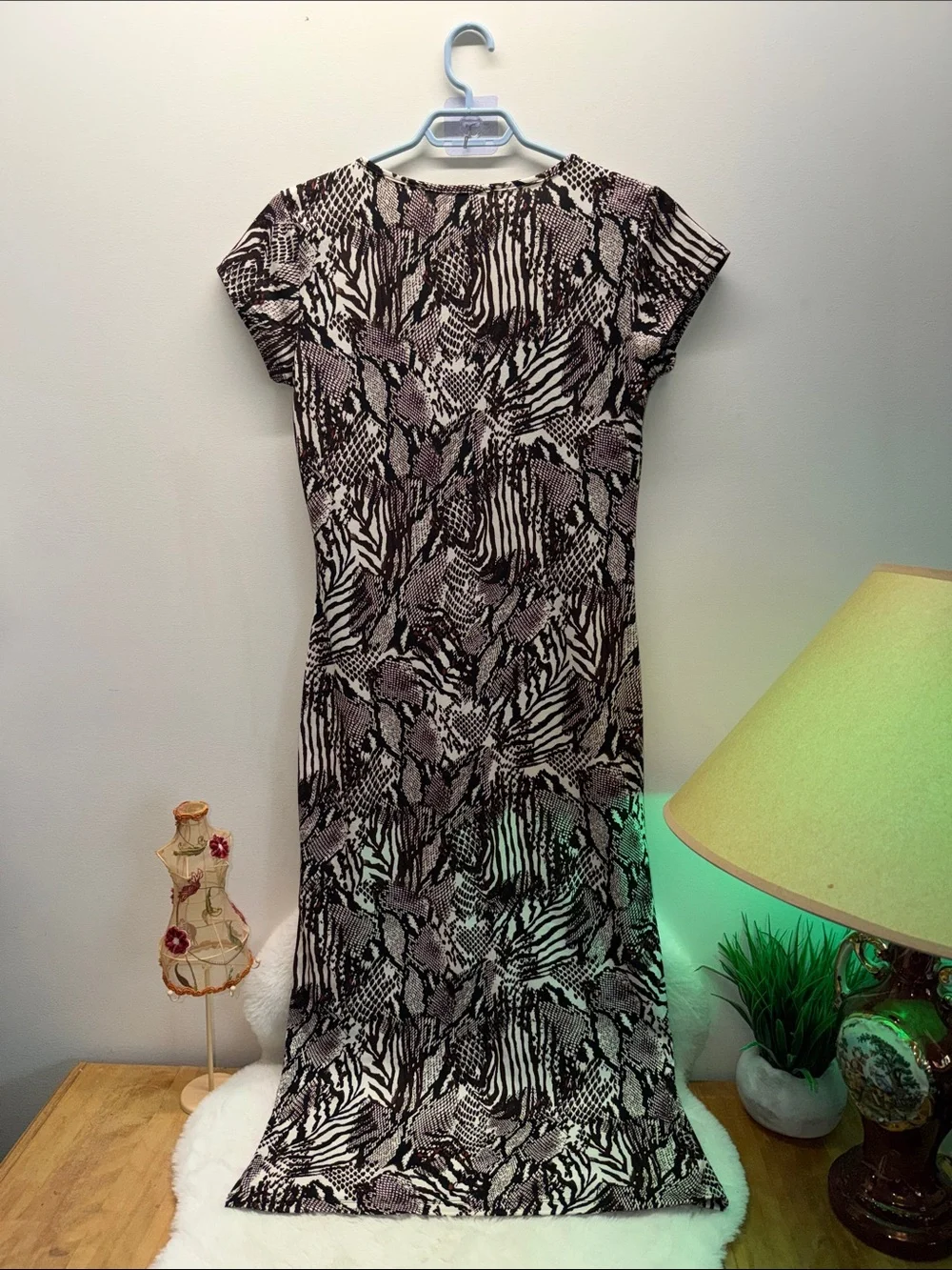 Magazine Snake Print Black Brown & White Short-Sleeve Wedding Guest Dress 👗 - Picture 4 of 7